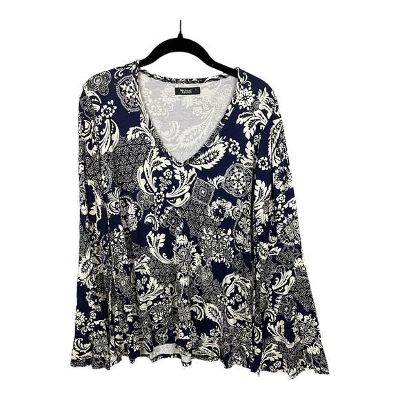 Michael Lauren Tops - Michael Lauren Oak‎ Bell Long Sleeve Top In Navy Blue and White Size L NWT